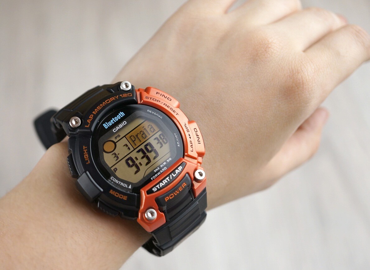 часы с пульсометром casio
